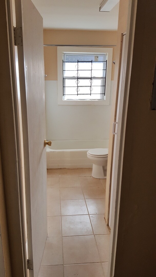 Photo - E WASH 1341 Unit 1341B "LEFT"