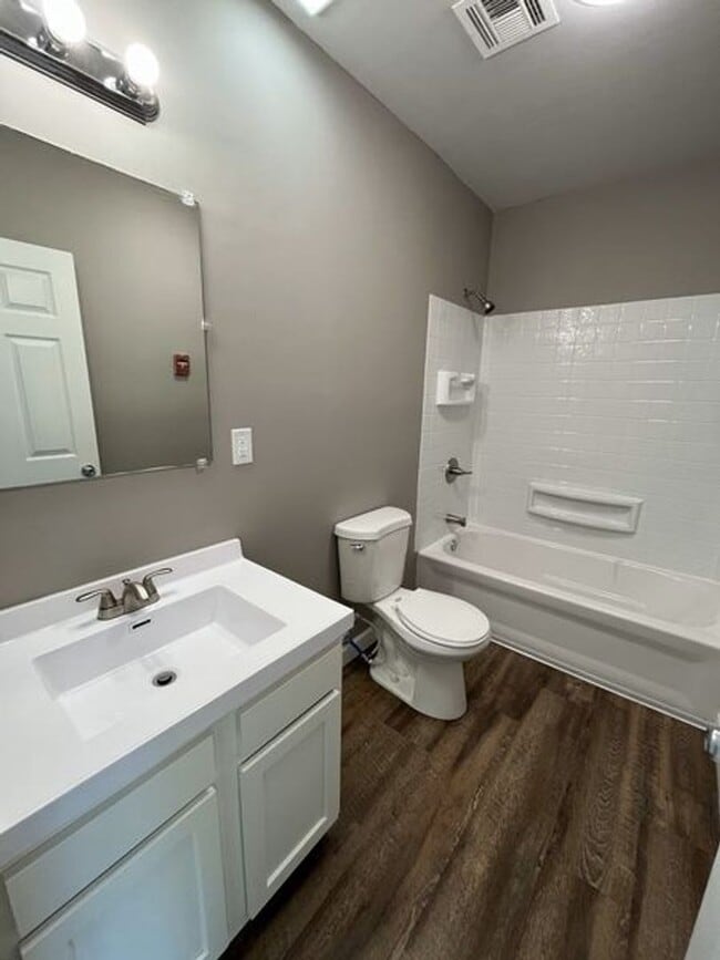 Photo - Lakewood Flats and Townhomes Unit SC4909