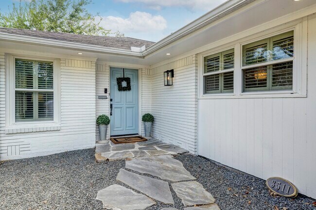 Photo - 3511 Broadmead Dr