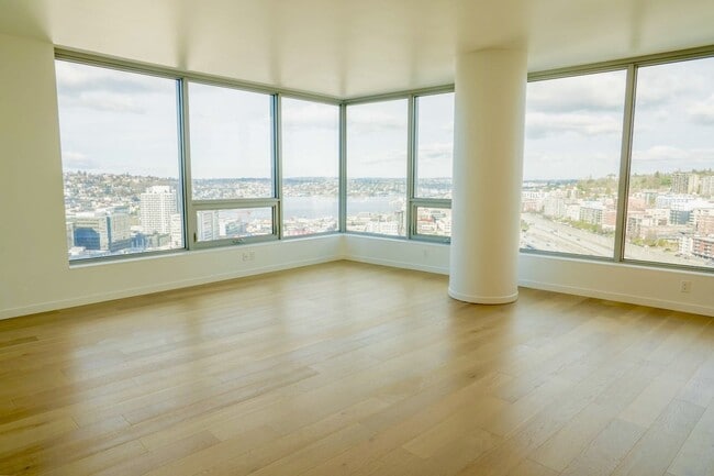 Building Photo - 2Bd/2Ba Seattle Apartment Unit 2008