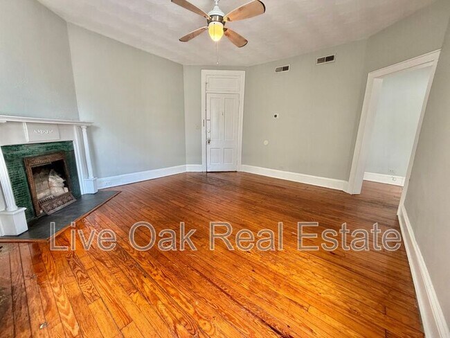 Photo - 610 Redgate Ave Unit APT 4