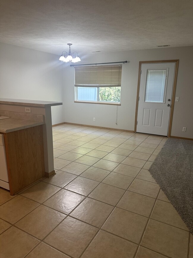 Photo - 2021 Sawyer Pl