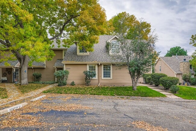 Photo - Stylish Townhome with Loft, Fireplace & Ga...