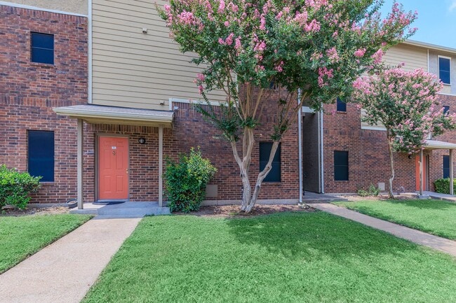 FOX BEND APARTMENTS