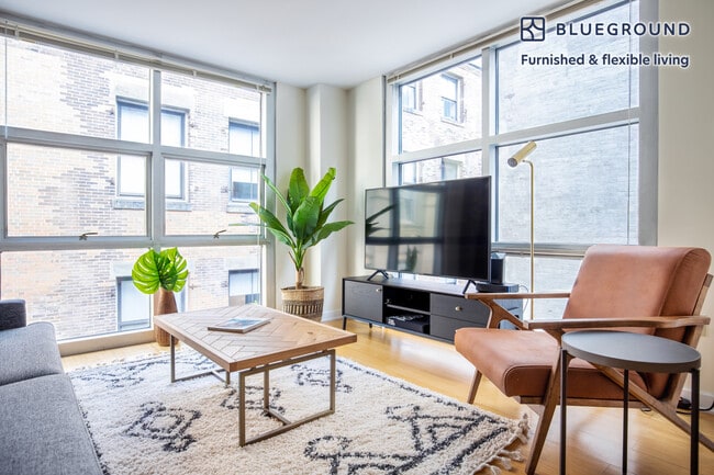 Photo - 40 Boylston St Unidad FL6-ID244