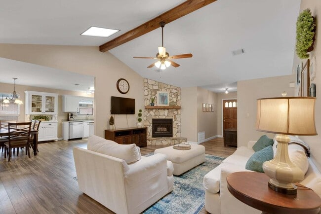 Photo - 4508 Parkwood Ln