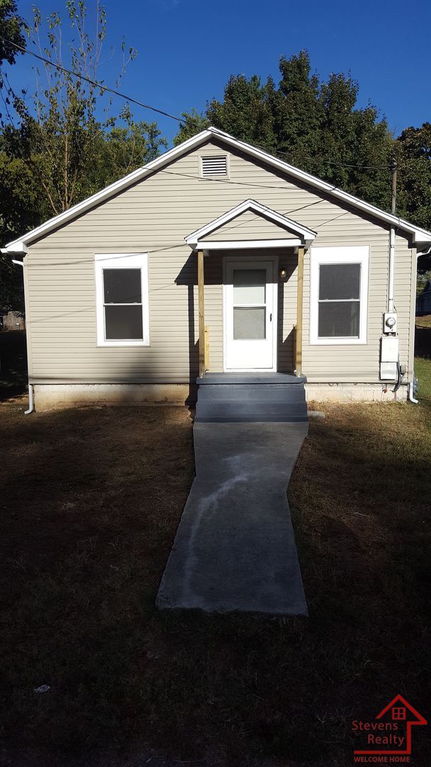 Photo - 1123 Massachusetts Ave