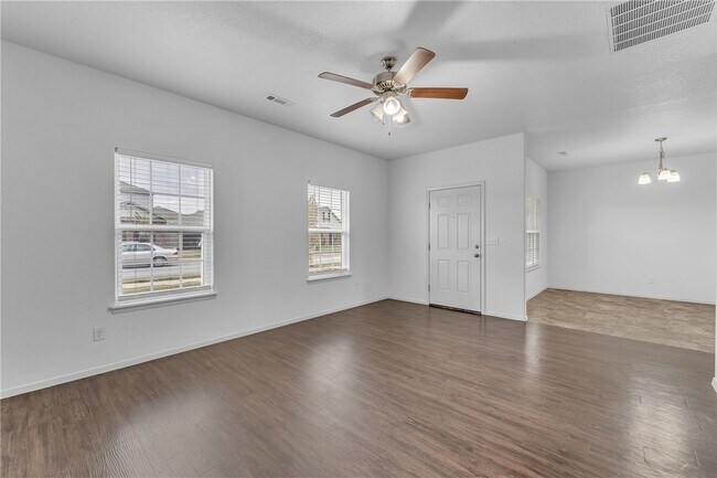 Photo - 4404 SW Gallatine Ave