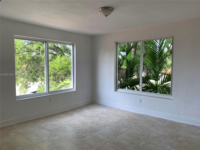 Photo - 712 SW 56th Ave Unidad 6