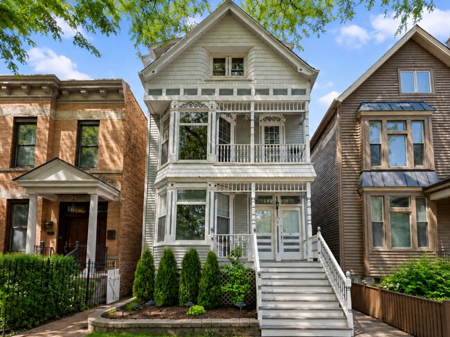 Building Photo - 3722 N Bosworth Ave Unit 1R
