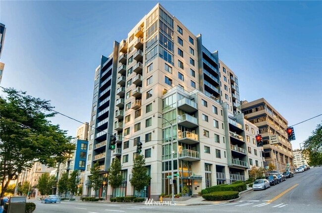 Photo - TOP FLOOR PENTHOUSE, Views Galore!!! $2000.00 rent credit available