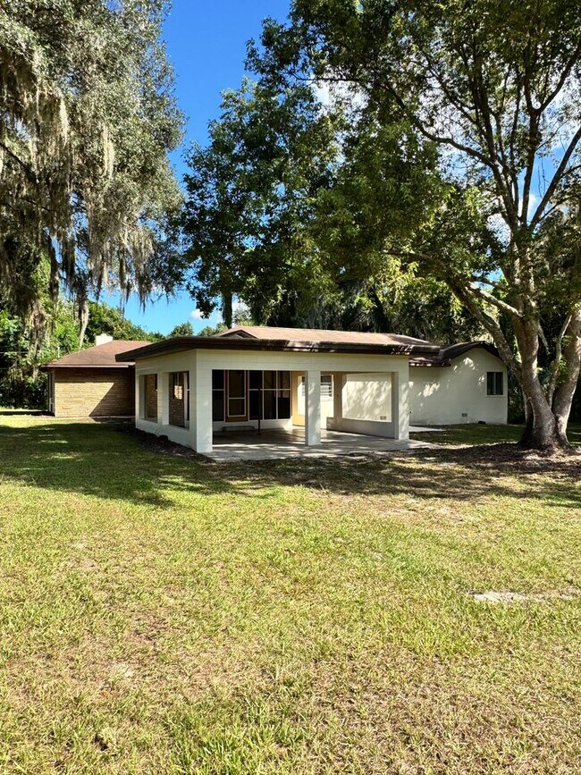 Photo - 11850 Schambeau Rd