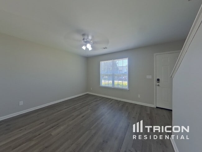 Photo - 4920 Hopewood Ln