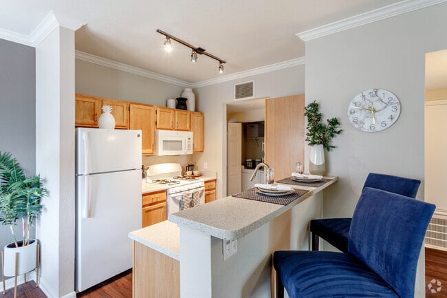 2BR, 2BA