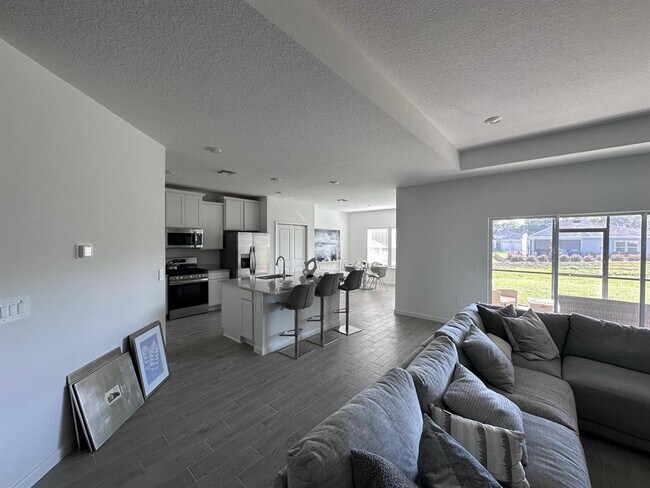 12345 NW 137th Wy