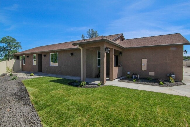 Building Photo - Brand New Build!