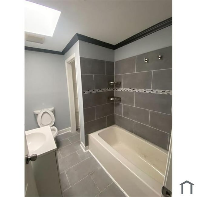 Photo - 2241 Cedley St