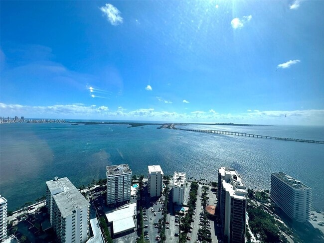 Building Photo - 1425 Brickell Ave Unit 42E