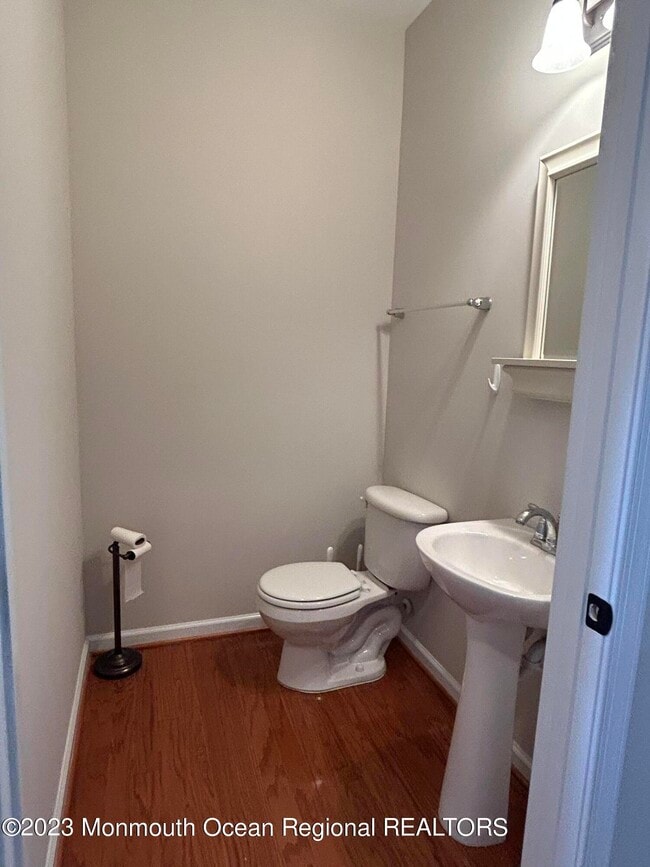 Photo - 31 Oak Leaf Ln