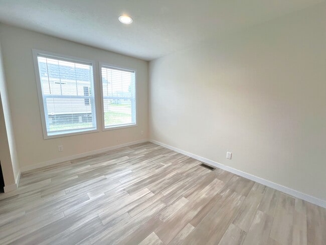 Photo - 5355 Coventry Dr