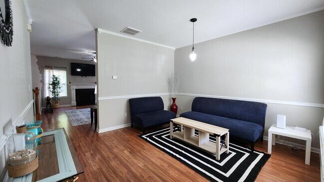 Photo - 440 Garcia Dr