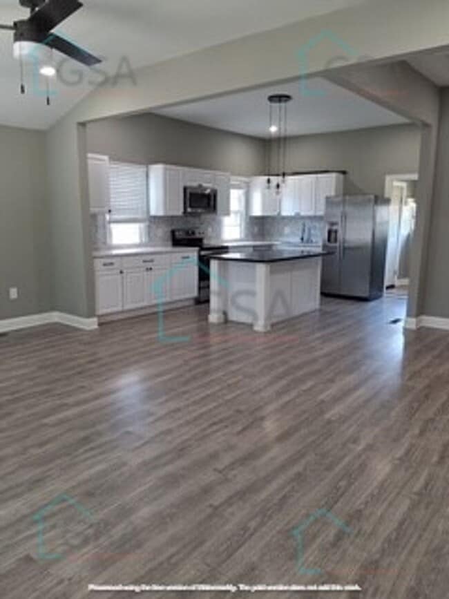 Photo - 2 Bedroom 1 Bath Available!