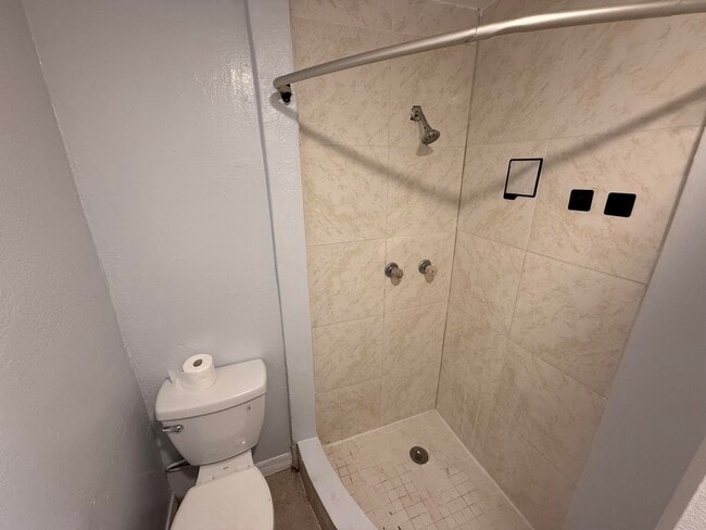 Photo - 3300 Broadway Unit 11