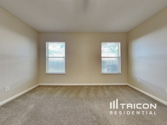 Photo - 7134 Beekman Lake Dr
