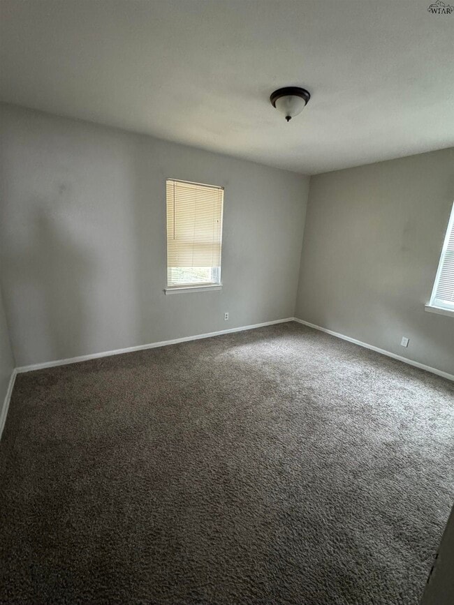 Photo - 1400 Phoenix Dr
