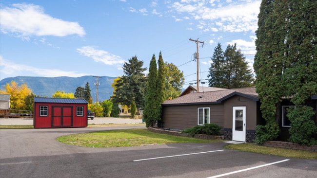 Photo - 1022 9th St W Unit 4