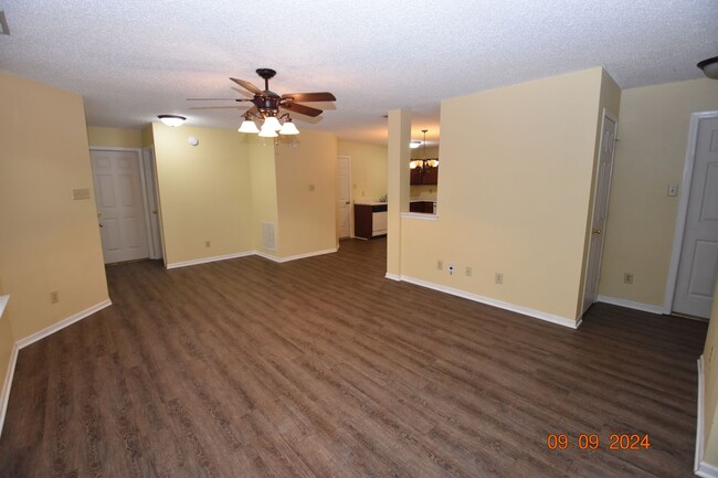 Photo - 3 Bedroom, 2 Full Bath Home in Greenfield