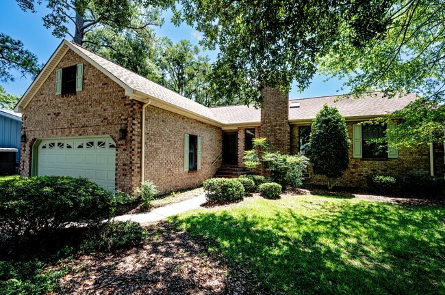 Building Photo - 5722 Gondolier Dr
