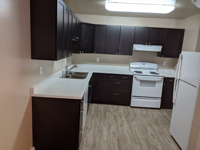 Photo - 3 Bed 1.5 Bath Unit in Edmonton, AB Unit 16443