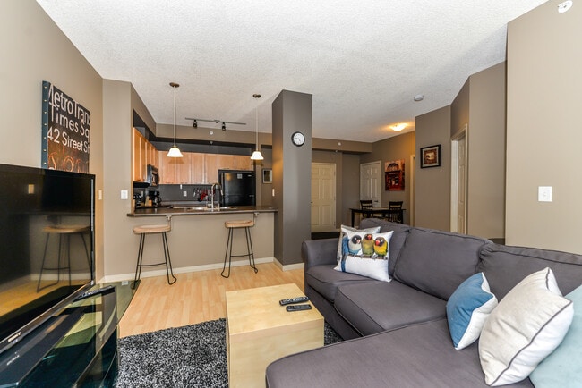 Photo - 4245-139 139 Ave NW