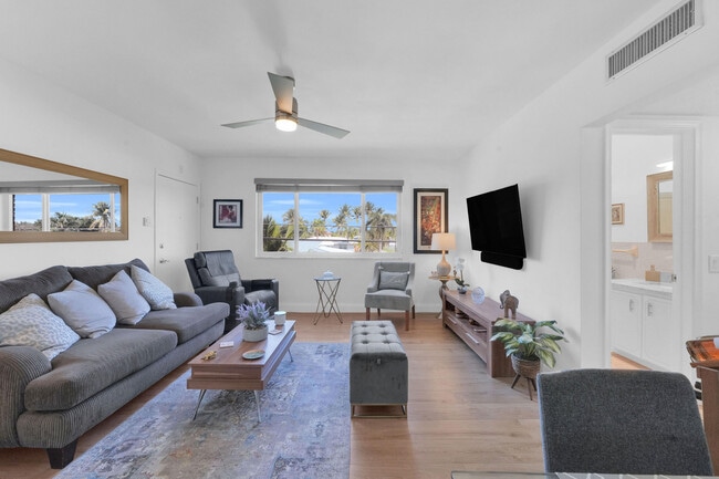 Photo - 406 S Cypress Rd Unit 330