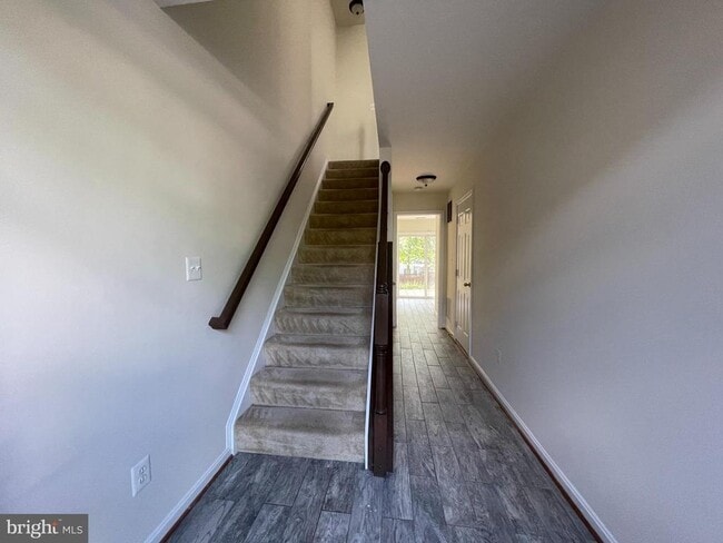 Photo - 24673 Nettle Mill Square