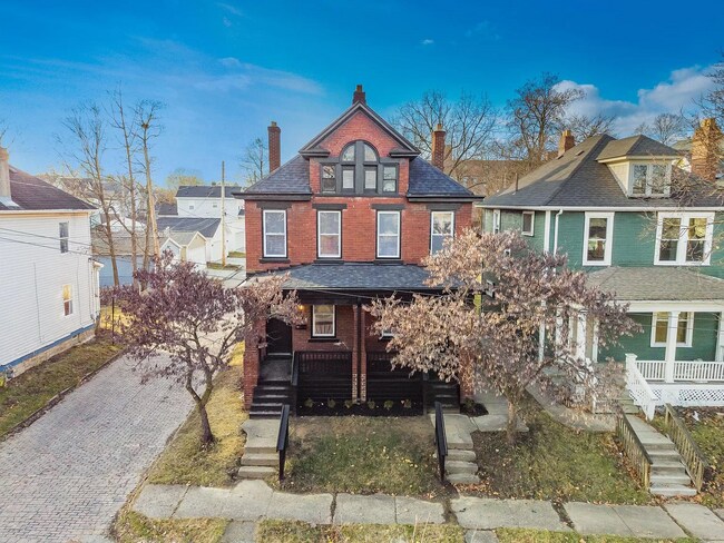 Photo - 369 Berkeley Rd Apartments