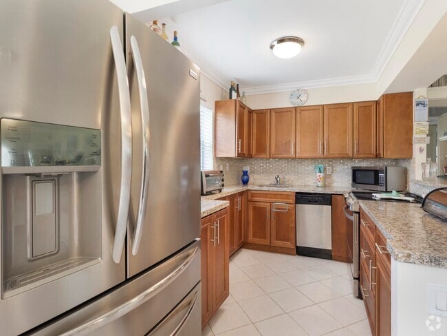 Building Photo - 732 Monaco P Rental