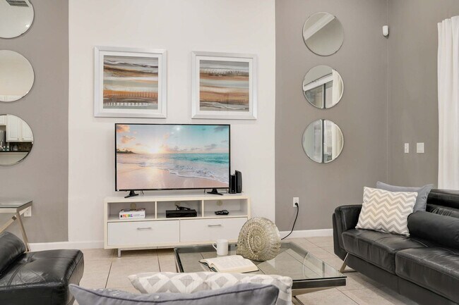 Building Photo - 4140 Oak Tree Dr Unit ID1325640P