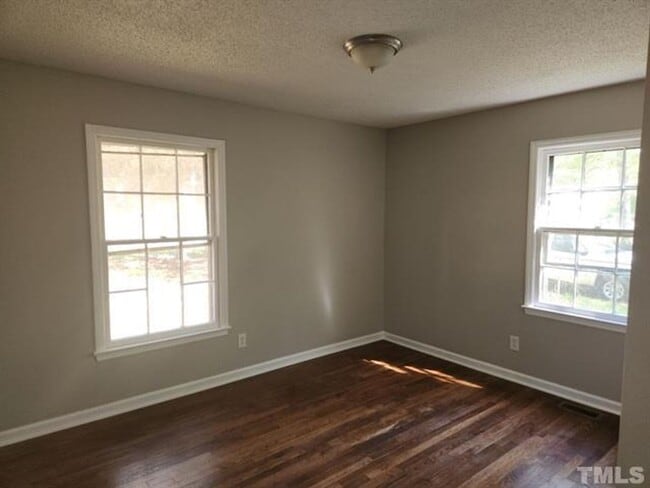 Photo - 520 Dacian Rd