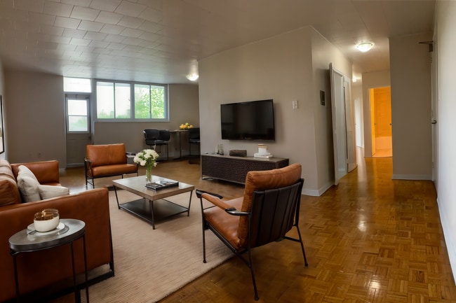 Photo - The Summit Apartments