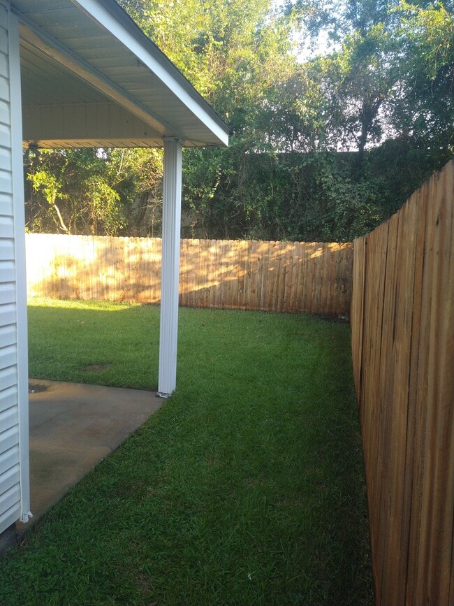 Photo - 217 Wildflower Ln