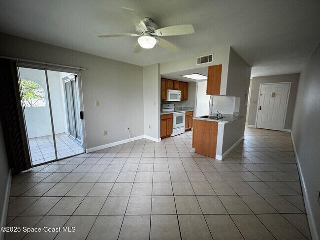 Photo - 120 Beach Park Ln Unit V27