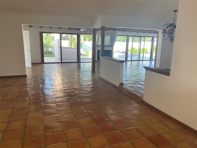 Photo - 2143 NE 65th St