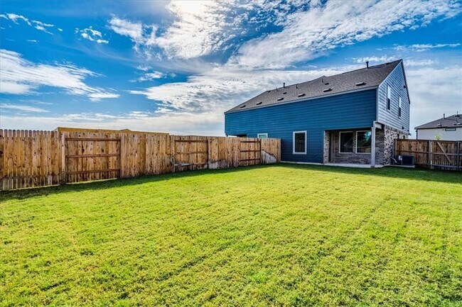 Photo - 194 George Neggan Ln