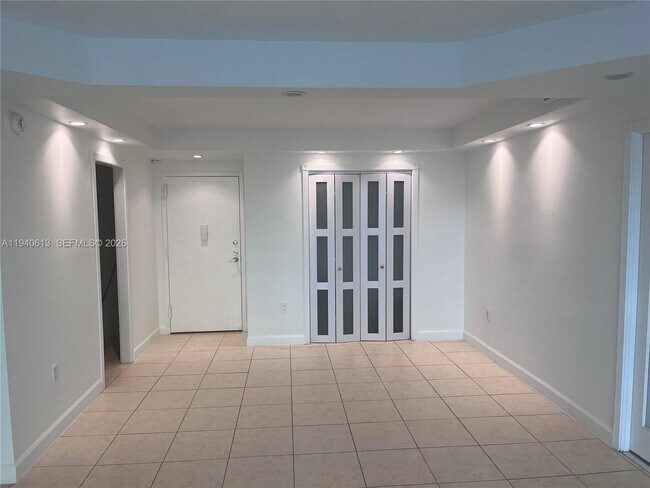 Photo - 5750 Collins Ave Unit 12 H