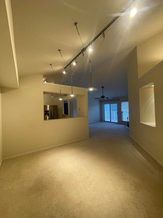 Photo - 2460 Fountain Pl Unit 3E