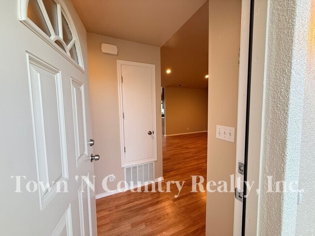 Photo - 1720 Cherokee Dr Unit Main House