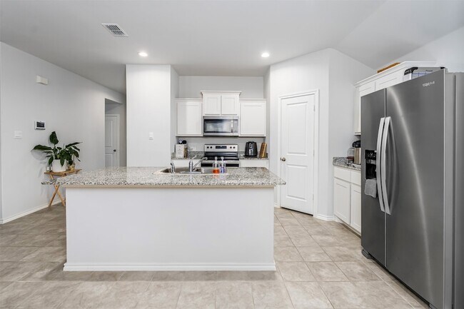 Photo - 417 Destin Dr