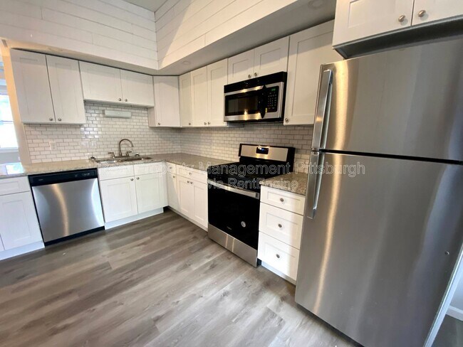 Photo - 2140 Lowrie St Unit 2